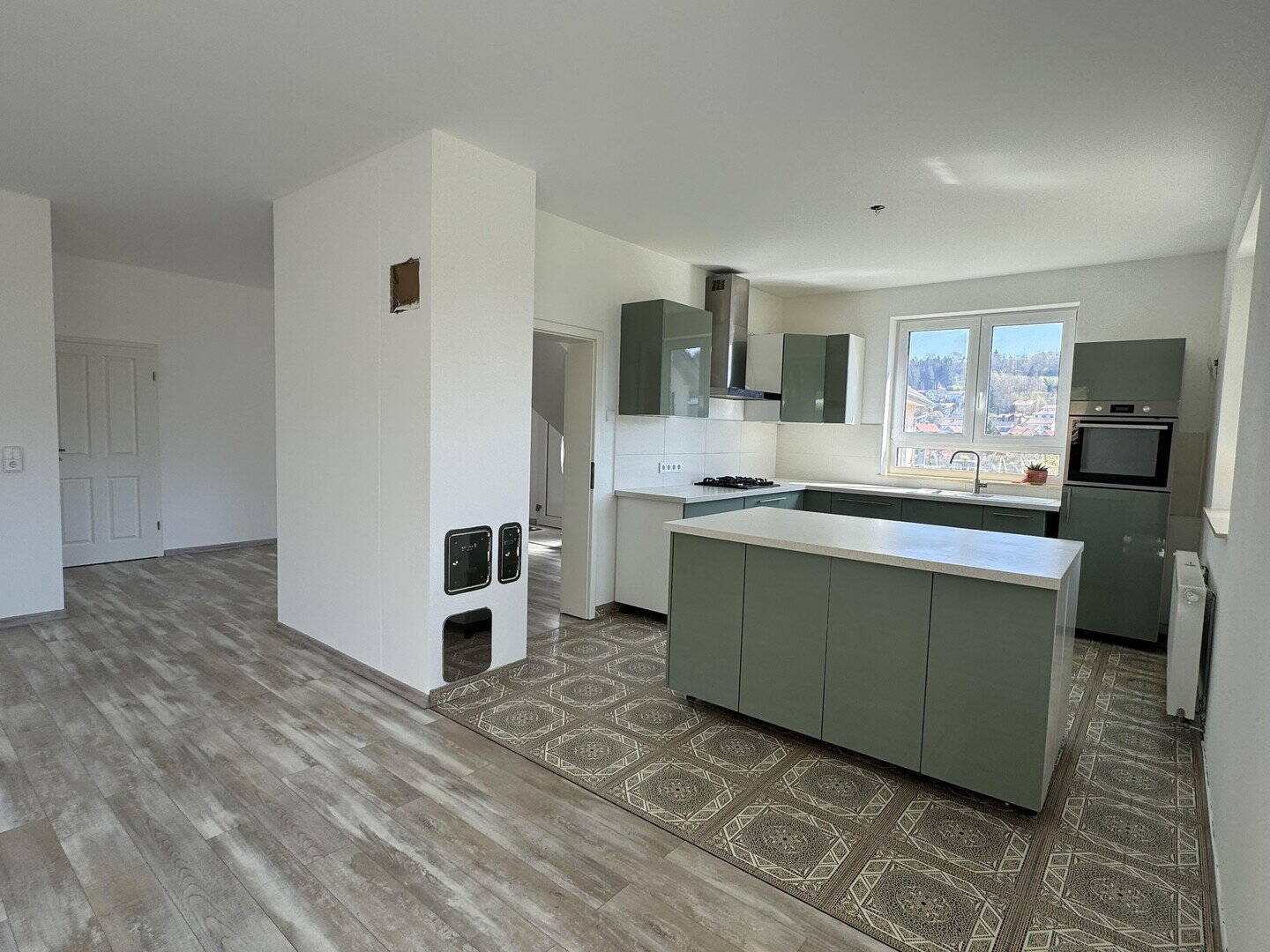 Modernes Einfamilienhaus in Ronsberg - Baujahr 2018, Massivbau, 818 m² Grundstück – Ronsberg – Vorschaubild 3