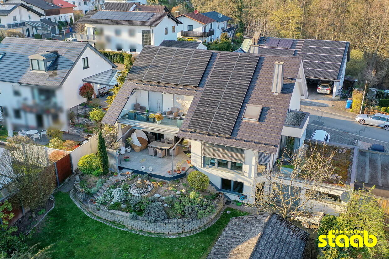 Wohnen auf höchstem Niveau - Einfamilienhaus in Top-Lage mit Einliegerwohnung und Doppelgarage – Glattbach – Vorschaubild 4