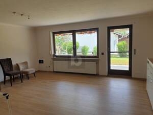 SCHÖNES ZUHAUSE MIT SONNENTERRASSE & GARTEN – 83125 Eggstätt – Vorschaubild 3