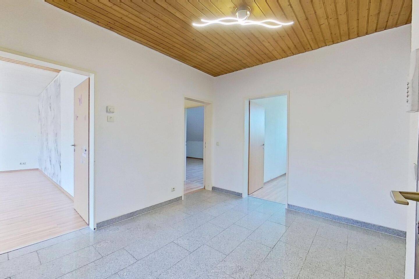 Zentral im Essener Südostviertel || charmante 3 Zimmer Dachgeschosswohnung – Essen – Vorschaubild 5
