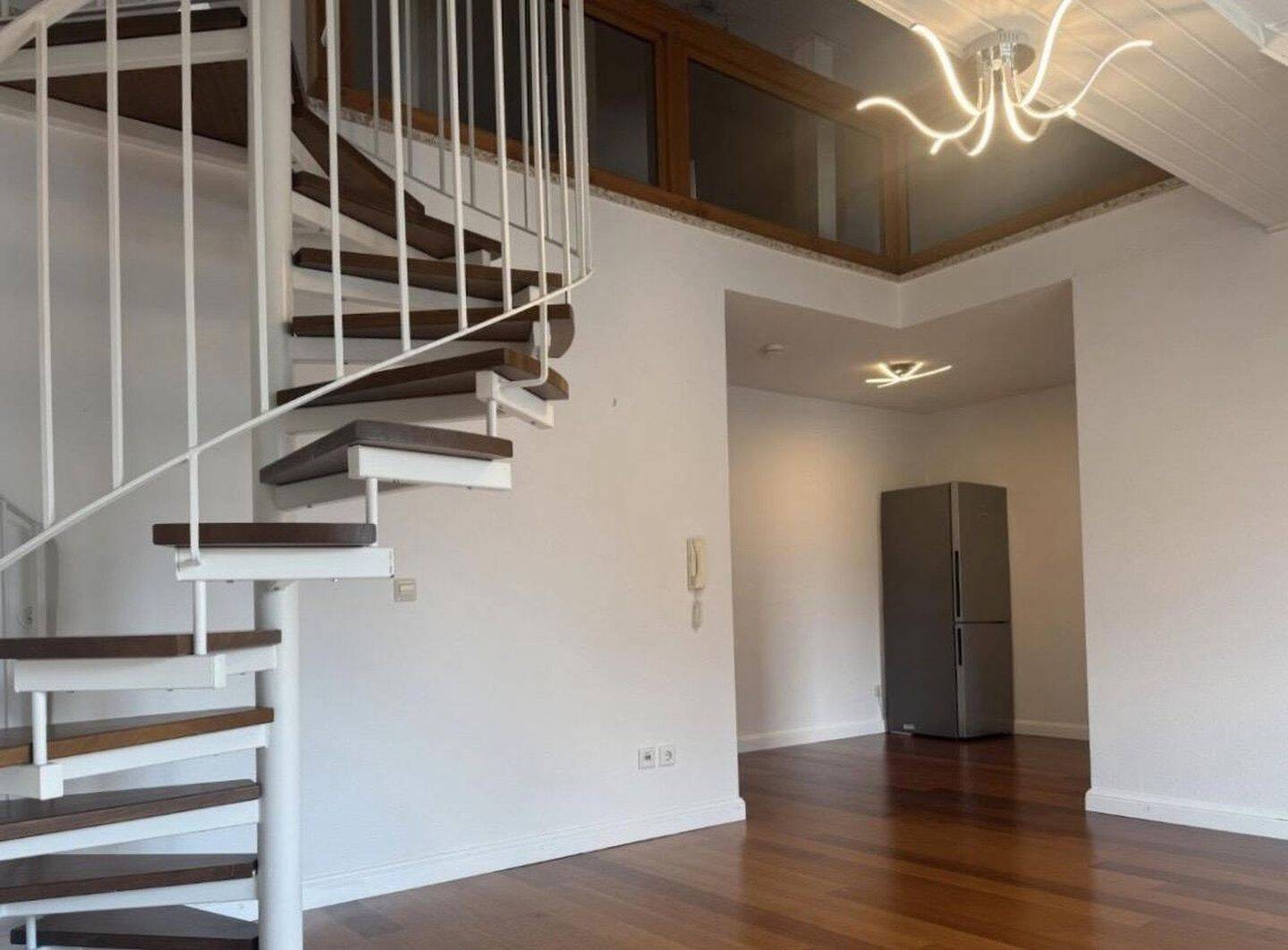 Stilvolle Maisonette-Dachgeschosswohnung - vermietet, Tiefgaragenstellplatz