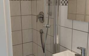 Möbliertes WG-Zimmer in Heilbronn: Flexibles Wohnen auf Zeit – 74081 Heilbronn – Vorschaubild 2