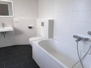 Drei-Zimmer-Wohnung mit spektakulärem Weitblick – 60486 Frankfurt am Main – Vorschaubild 9