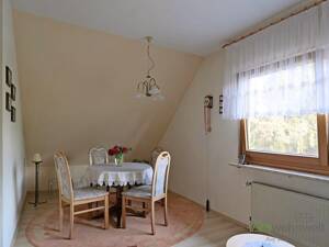 (EF0542_M) Dresden: Briesnitz, kleine möbl. 2-Zimmer-Wohnung in einem ruhigen Haus mit Garten, Reinigungsservice möglich – 1157 Dresden – Vorschaubild 2