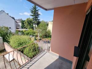 Citynah in Trier-Süd: Helle 2-Zimmer-Wohnung mit Balkon und eigenem Stellplatz in der Nikolausstraße – 54290 Trier – Vorschaubild 4