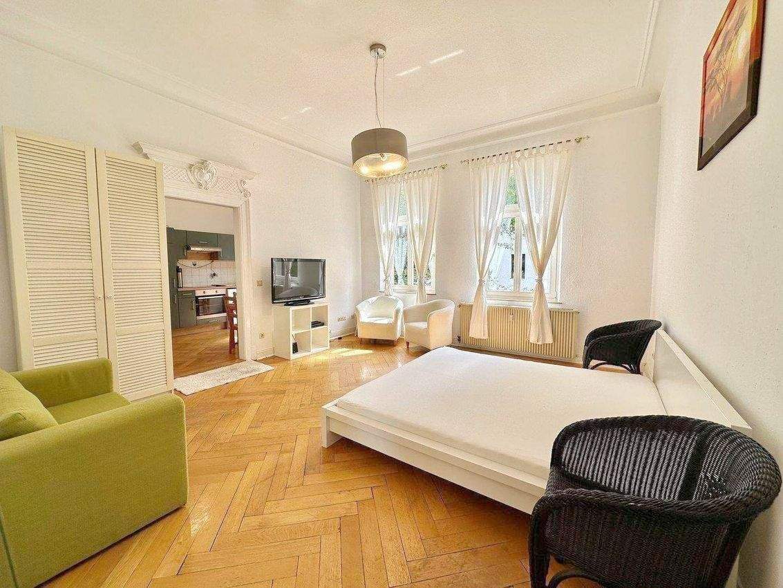 N-Rosenau - Charmante Jugendstil-Altbauwohnung in begehrter Lage – mit Wohnküche – Nürnberg – Bild 1 von 9