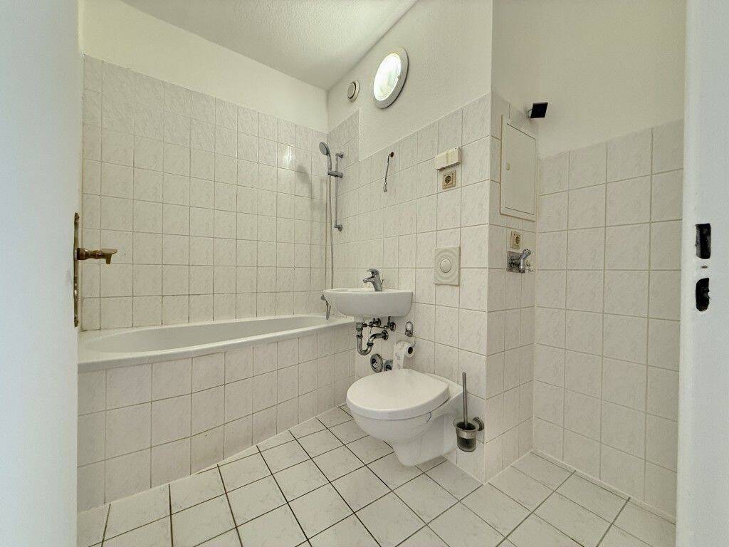 Eigentumswohnung mit 3 Zimmer und Balkon im Erdgeschoss – Berlin – Vorschaubild 7