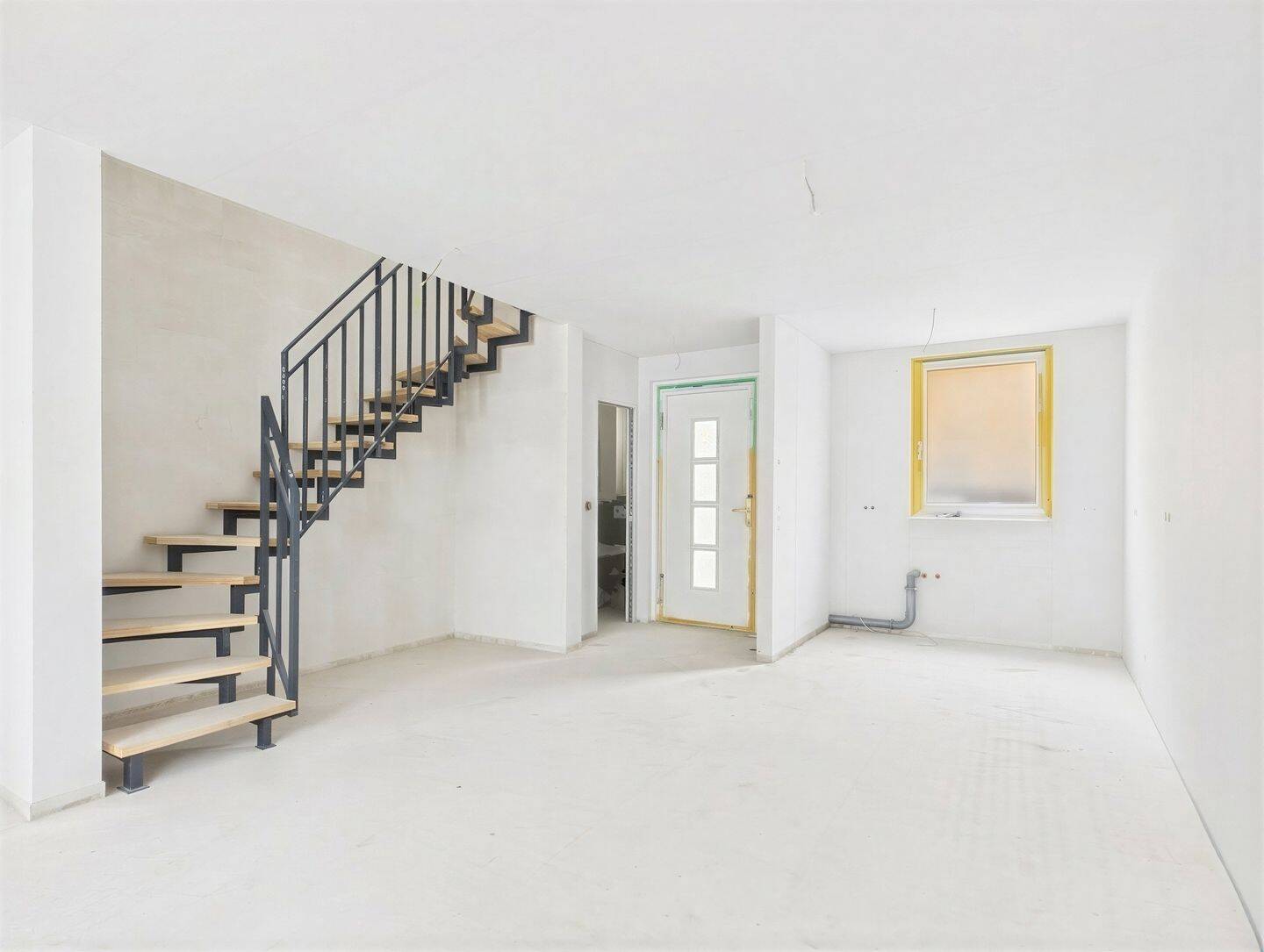Modernes Neubau-Reihenmittelhaus mit Terrasse und Stellplatz – Karlsruhe – Vorschaubild 4