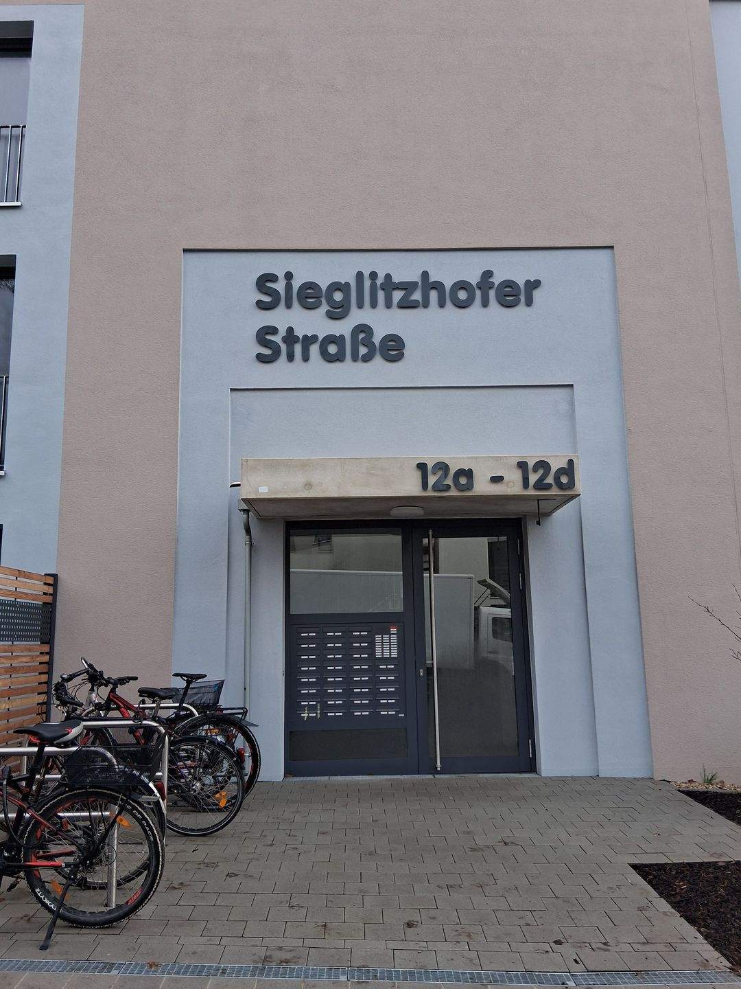 Neuwertige, moderne 2-Zimmer-Wohnung – Erlangen – Vorschaubild 3