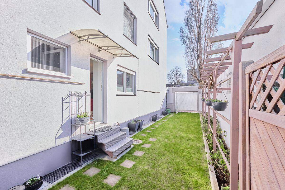 *VIEL PLATZ ZUM LEBEN - LIEBEN - STREITEN - BEQUEM AUF EINER EBENE - ZU KAUFEN IN GÖGGINGEN* – 86199 Augsburg – Bild 1 von 9