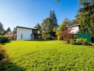 Sommer im eigenen Garten: offenes Einfamilienhaus mit Wintergarten und Einliegerwohnung! – 13593 Berlin – Vorschaubild 1
