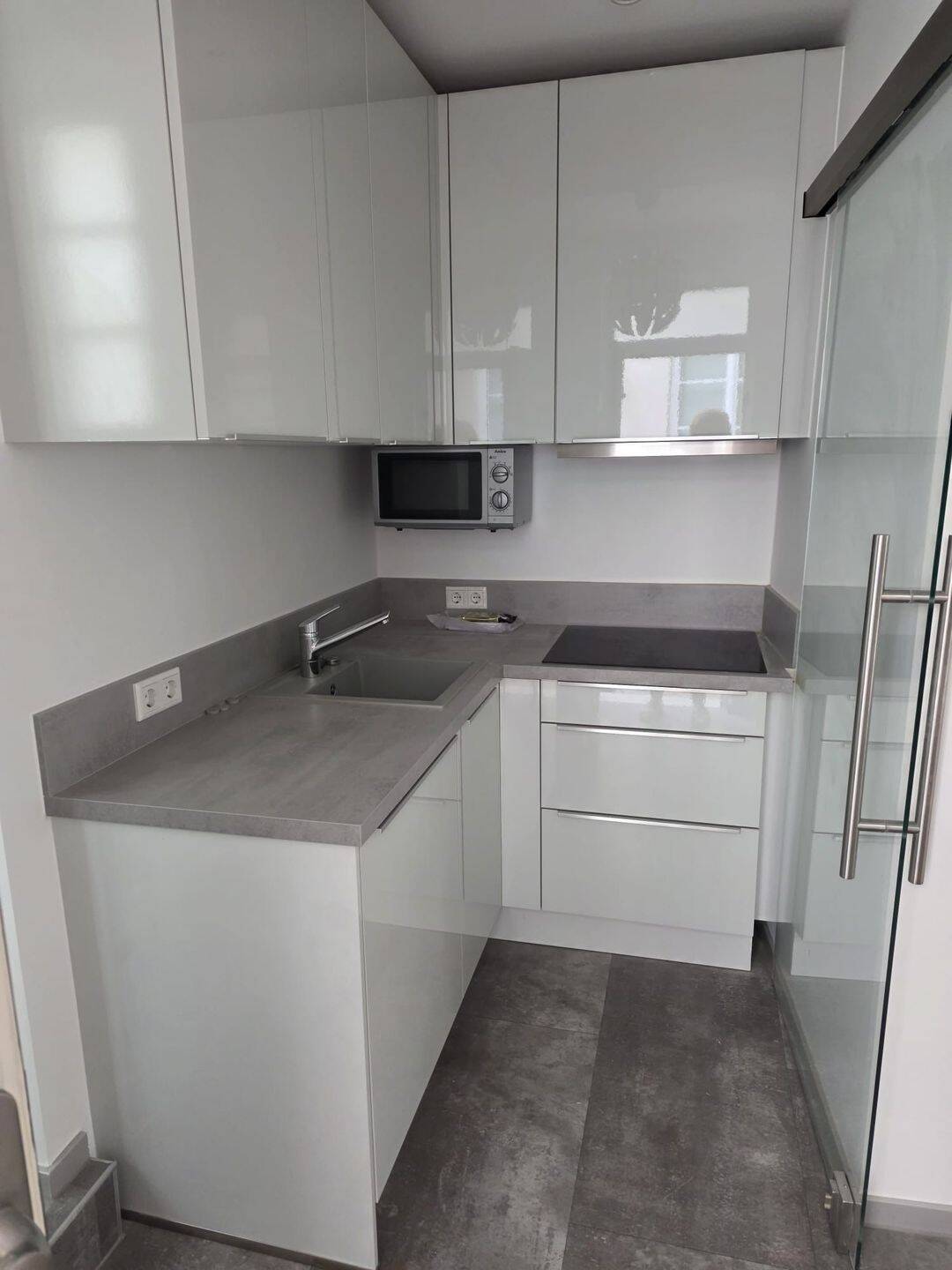 Moderne 2 Zimmerwohnung für 1 Person in Sonnenberg – Wiesbaden – Vorschaubild 3