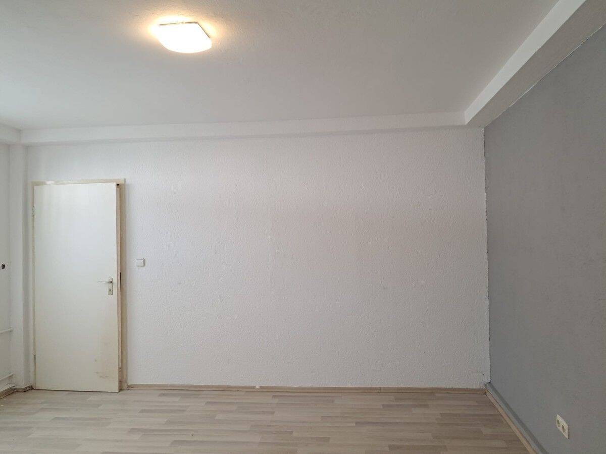 Ideale Single Wohnung mit Garten, neu Renoviert, ab 01.04.2026 verfügbar in Schweich.