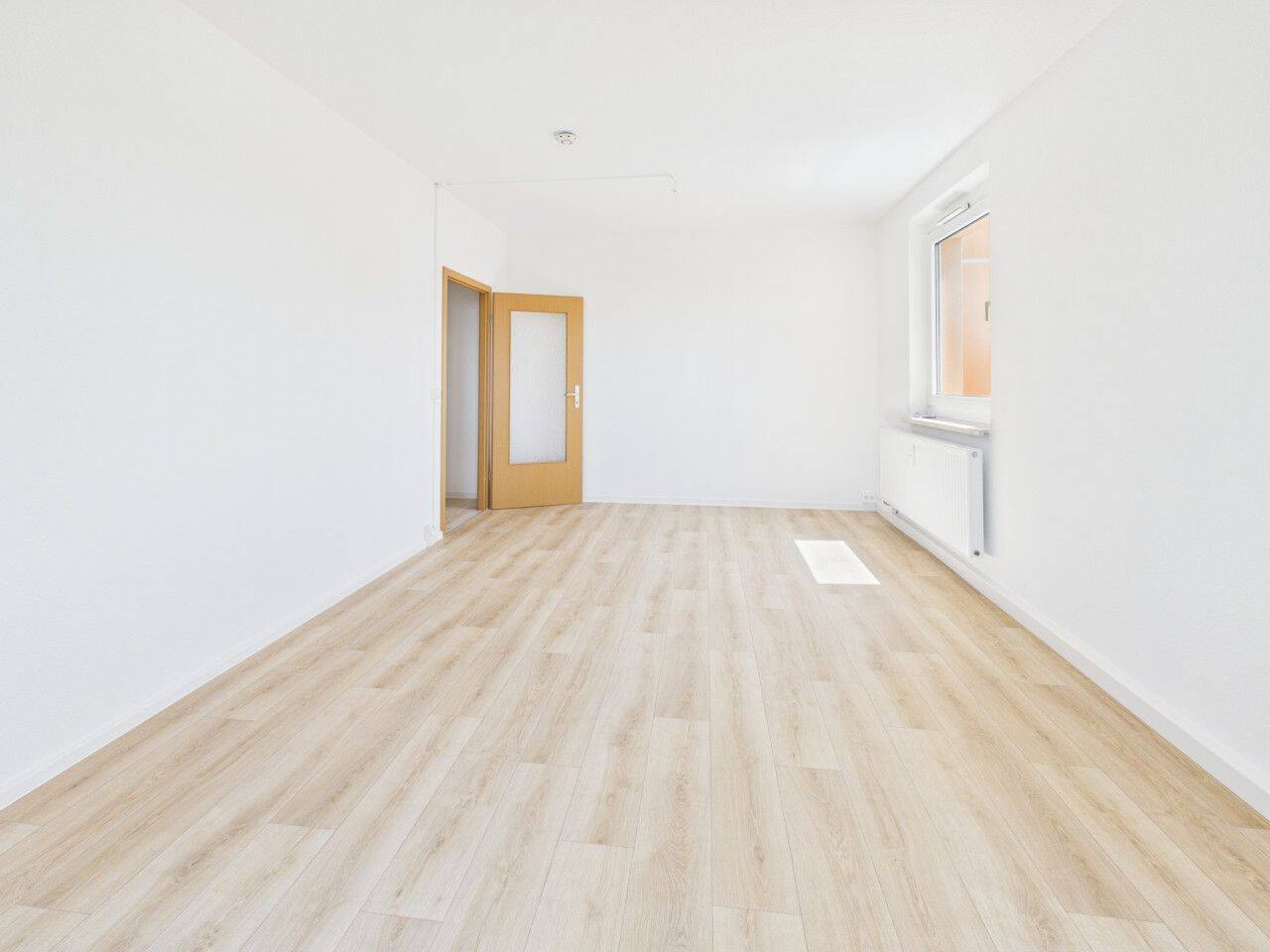 3-Raum-Wohnung mit Balkon auf dem südlichen Sonnenberg – Chemnitz – Vorschaubild 2