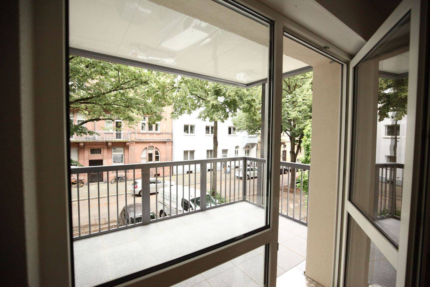 Stilvoll modernisierte 3-Zimmer-Wohnung mit 2 Balkonen – Mannheim – Vorschaubild 2