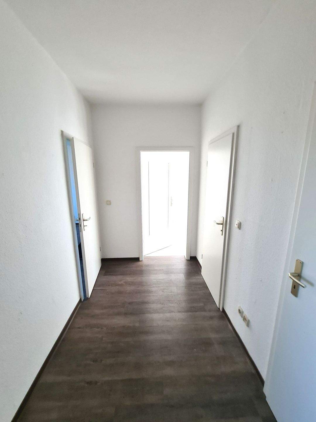 Charmante 2,5-Zimmer-Wohnung in Chemnitz zur Miete – Chemnitz – Vorschaubild 2