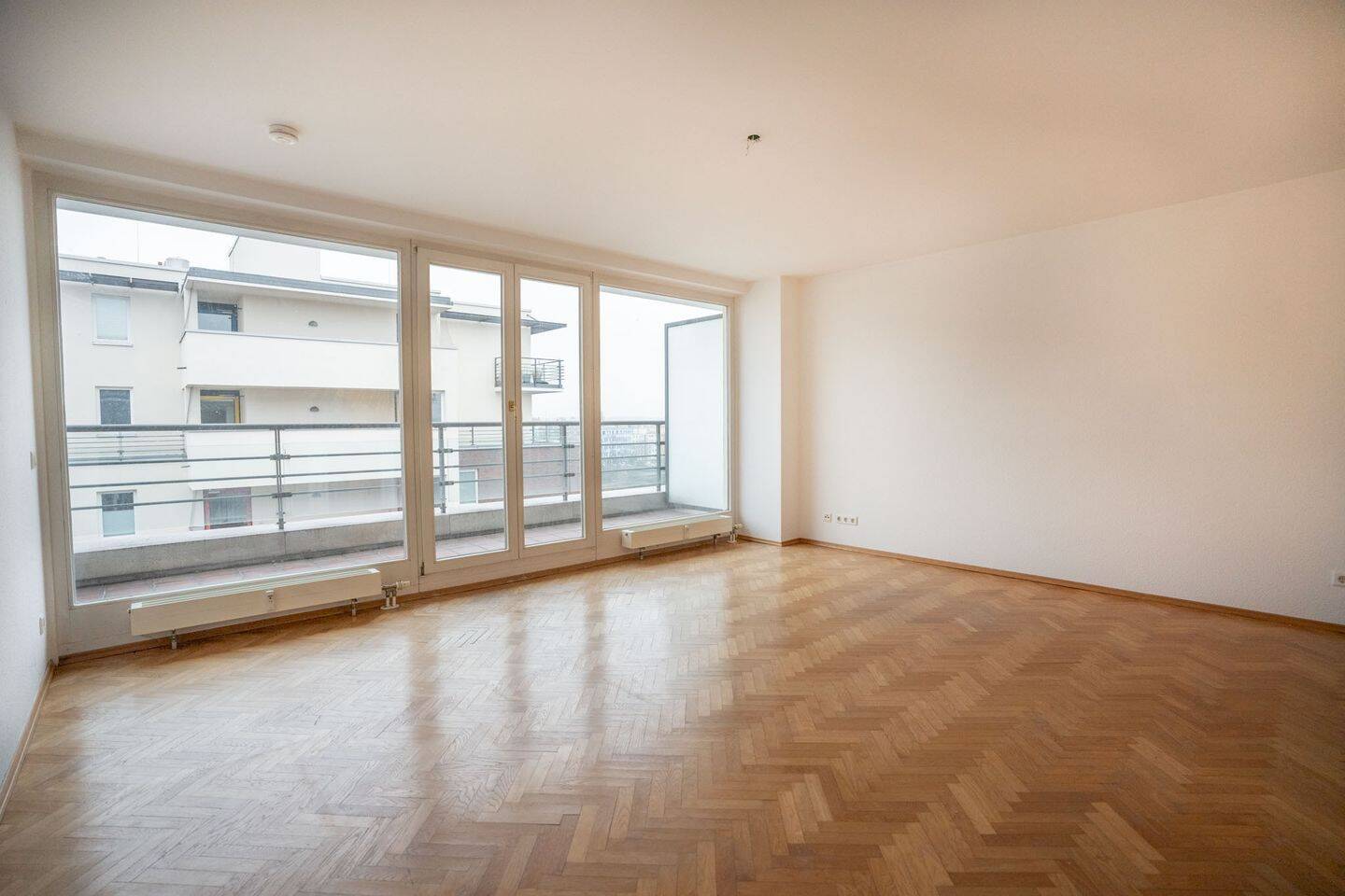 Vermietete 2-Zimmer-Wohnung mit Südwest-Balkon in zentraler Lage