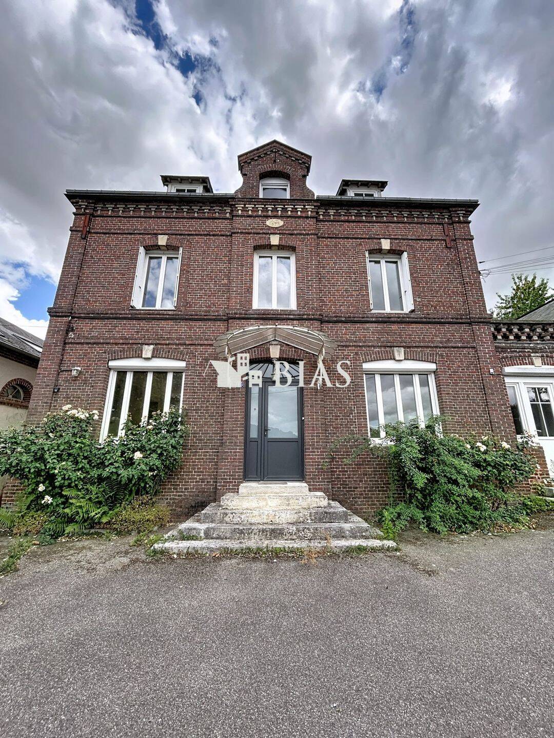 Maison 9 pièces 180 m² à Barentin
