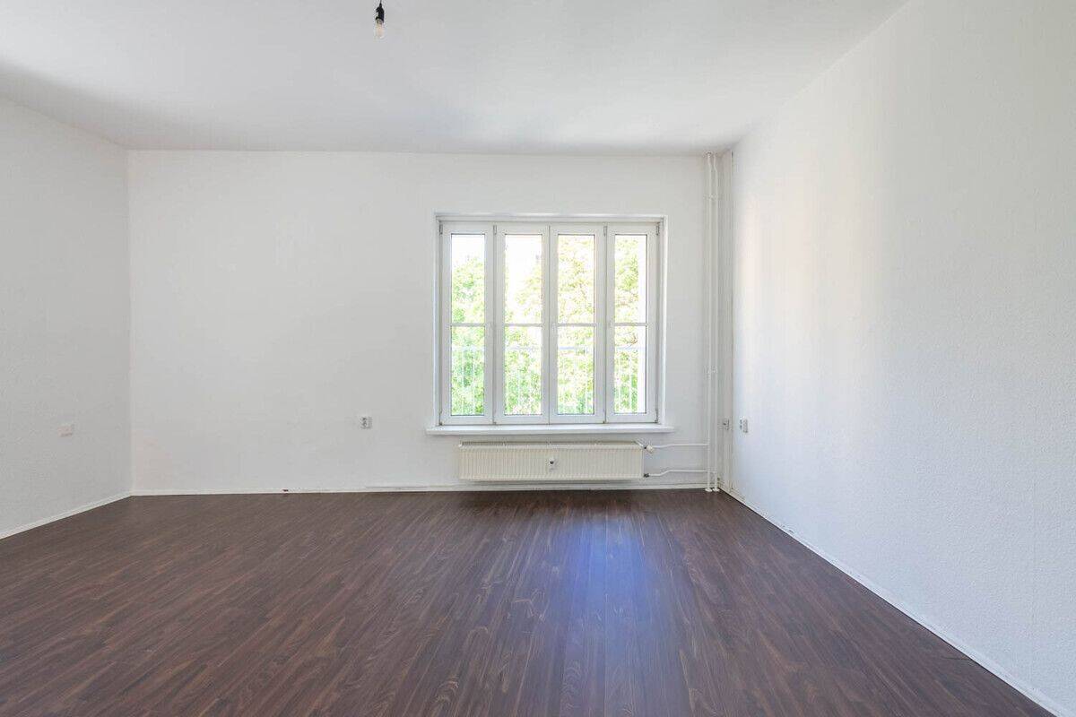 Hier ist Friedrichshain, hier ist Ihr neues Zuhause: Lichtdurchflutet, modern, bezugsfrei – Berlin – Vorschaubild 2