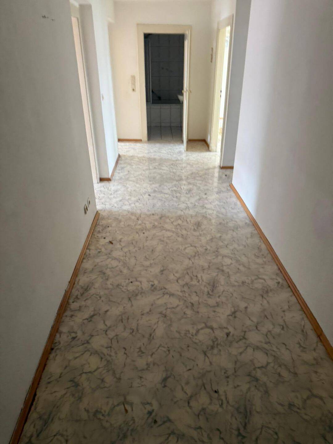Zentral Wohnen mit Balkon – Nürnberg – Vorschaubild 4
