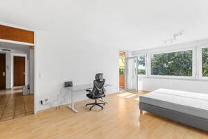 Helle 5-Zimmer-Familienwohnung mit 2 Kinderzimmern in Regensburg-Reinhausen – 93057 Regensburg – Vorschaubild 2