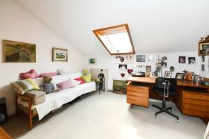 ImmoBillia:"Charmante 4,5-Zimmer-Maisonette-Wohnung mit 2 Tiefgaragenplätzen und 2 Sonnenbalkonen! – 71691 Freiberg am Neckar – Vorschaubild 5
