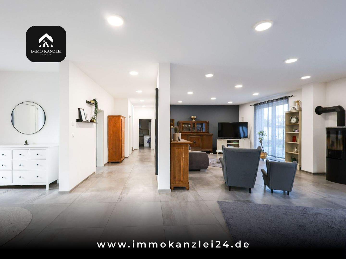 Exklusives Einfamilienhaus mit Pool, Garten und Doppelgarage in Neuried-Altenheim – Neuried – Bild 1 von 9