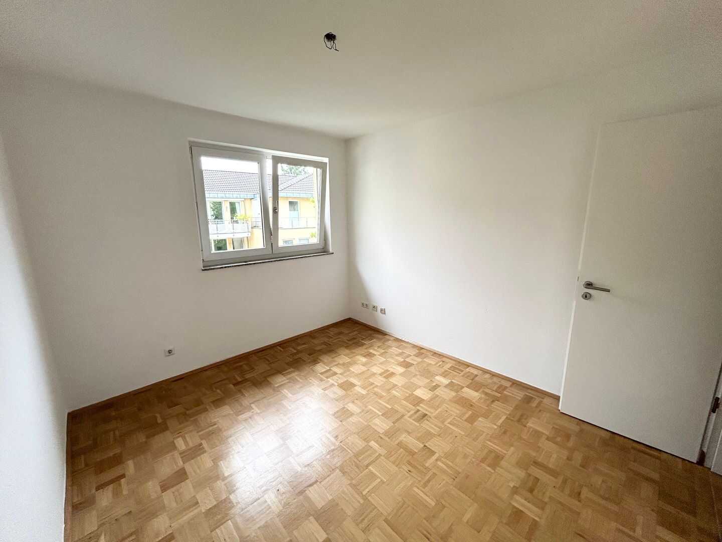 Lindenthal: Exklusive 3-Zimmer-Balkonwohnung in Top-Lage inkl. Tiefgaragenplatz! – Köln – Vorschaubild 6