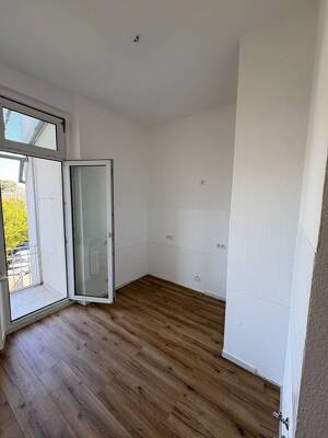 Frisch renovierte 2,5-Zimmer-Altbauwohnung mit Balkon in zentraler Lage von Solingen-Ohligs – 42697 Solingen – Vorschaubild 9