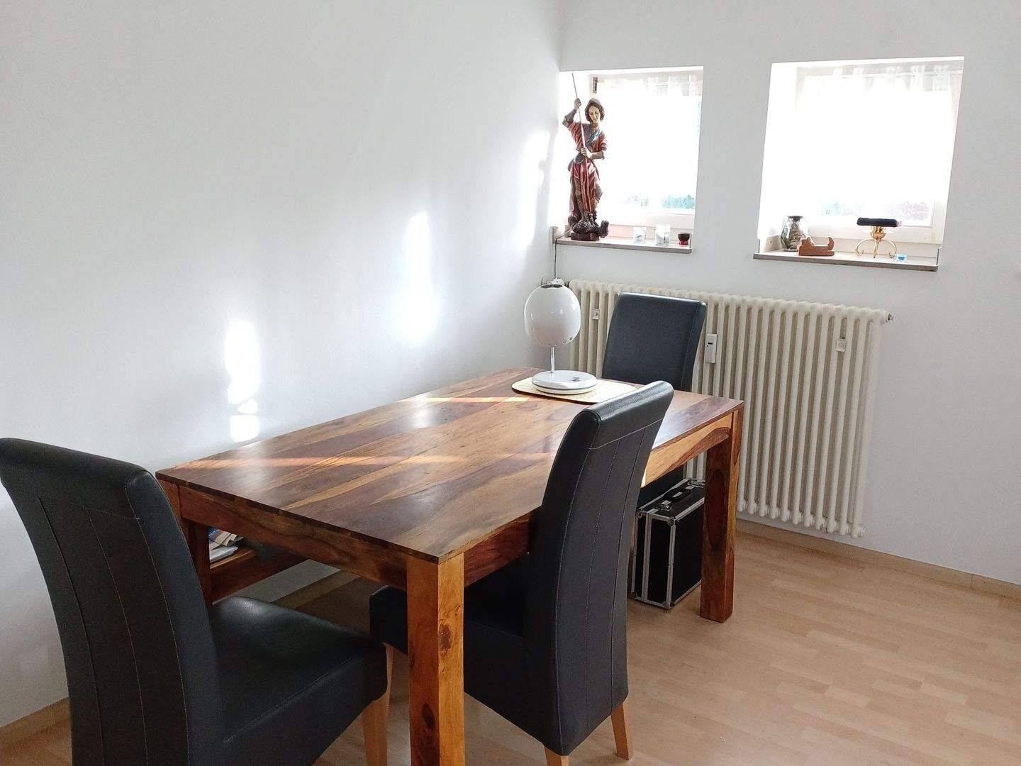Gemütliche 2-Zimmer-Wohnung mit Balkon und Garten direkt am Stadtwald – Krefeld – Vorschaubild 9
