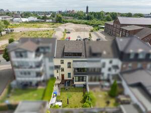 Gepflegtes 3-Parteienhaus in Krefeld-Uerdingen - Solide Kapitalanlage mit Entwicklungspotenzial – 47829 Krefeld – Vorschaubild 2
