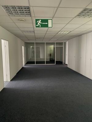 GROßZÜGIGE BÜROFLÄCHEN IN CHEMNITZER INNENSTADT IN MODERNISIERTEM GEWERBEOBJEKT – 9111 Chemnitz – Vorschaubild 3