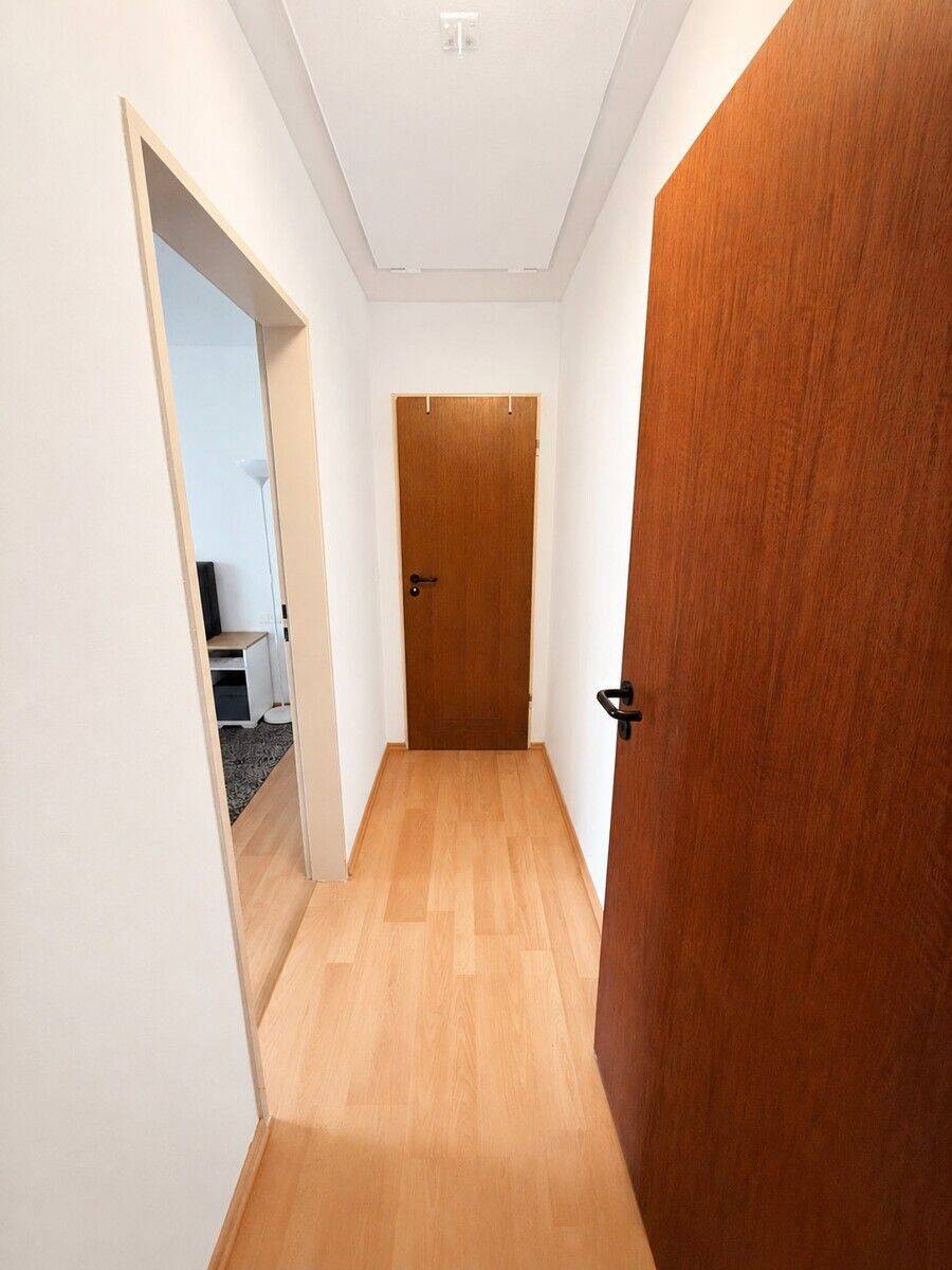 Dachgeschosswohnung mit Ausbaureserve in denkmalgeschützter Wohnanlage in Augsburg – Augsburg – Vorschaubild 9