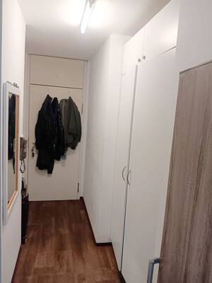 Schönes und ruhiges 1-Zimmer-Apartment mit separater Kochnische und Balkon mit Blick ins Grüne – 81479 München – Vorschaubild 5