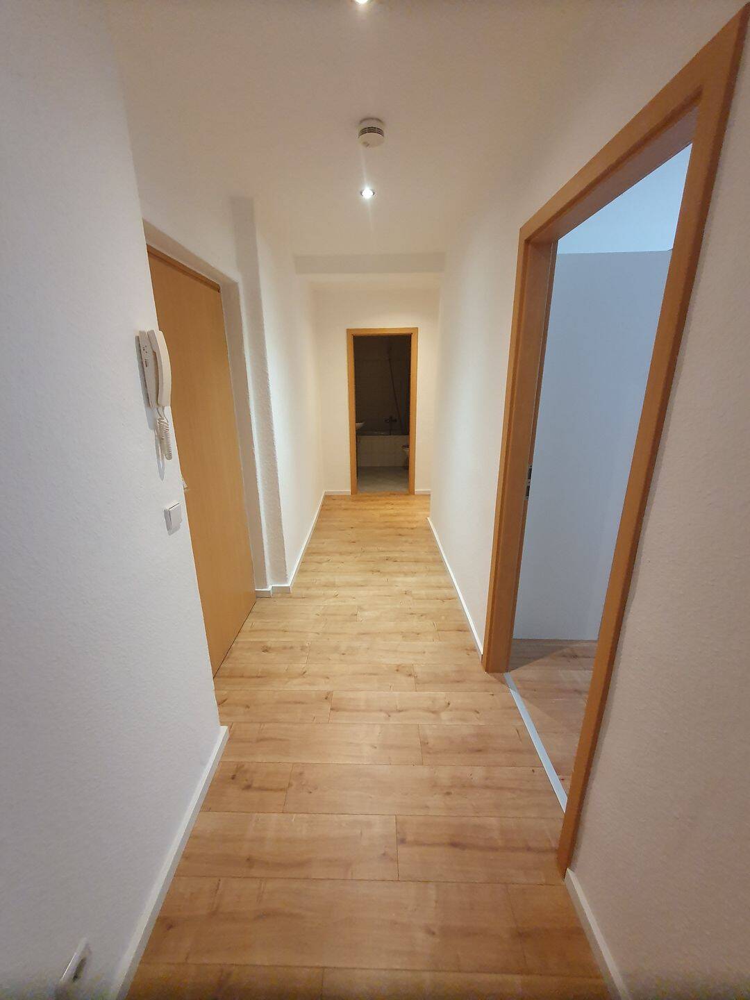 2-Raumwohnung in unmittelbarer Zentrums-/Universitätsnähe in Magdeburg zu vermieten – Magdeburg – Vorschaubild 4