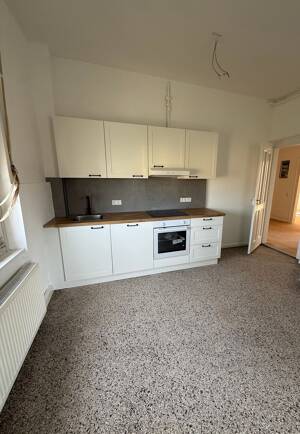 Erstbezug nach Komplettsanierung – Familienfreundliche 4-Zimmer-Wohnung mit Loggia mitten in Esslingen – 73728 Esslingen am Neckar – Vorschaubild 5