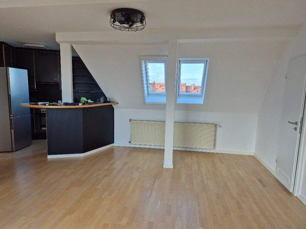 Nürnberg Hummelstein: helle Maisonette Wohnung mit Galerie Ebene; Dachloggia; Einbauküche; Tageslichtbad; WG-geeignet; zum 01.04.2026 verfügbar – Nürnberg – Vorschaubild 8