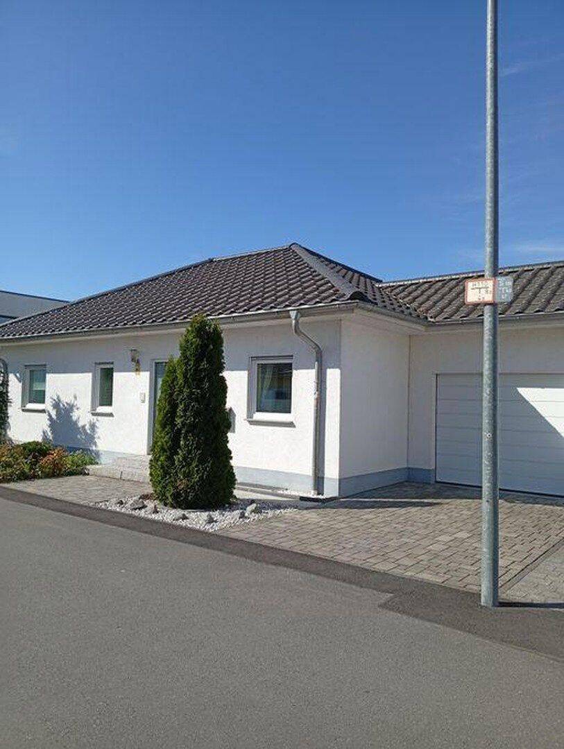 *Provisionsfrei* Freistehender Einfamilienbungalow am Golfpark – Biblis – Vorschaubild 2