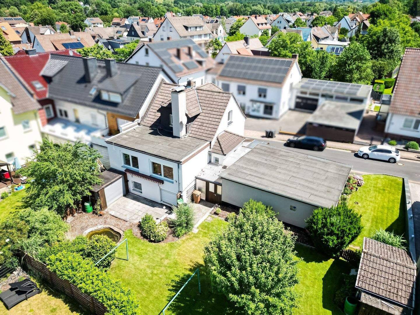 Zentral gelegenes Einfamilienhaus mit herrlichem Garten und vielseitigen Nutzungsmöglichkeiten