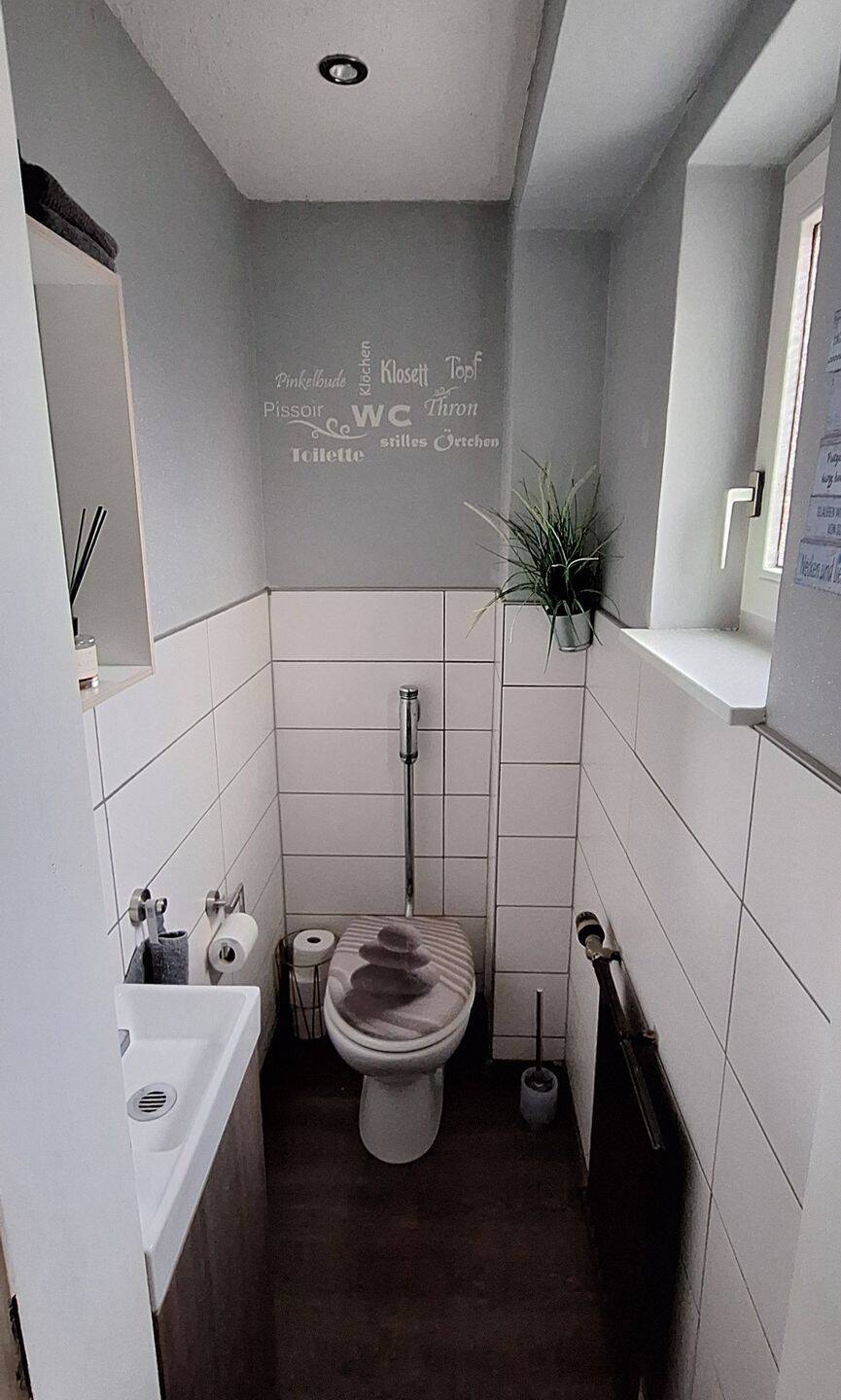 Bezugsfertiges charmantes Reihenhaus mit moderner EBK und Garage – Schwanstetten – Vorschaubild 7