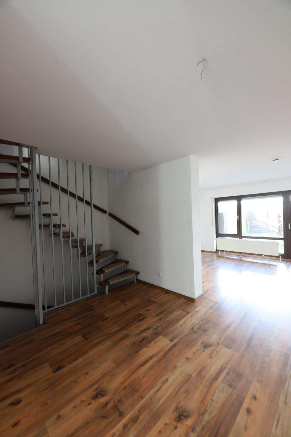 Charmantes Reihenmittelhaus mit Garten, Balkon, Garage und Keller in Großkugel – Kabelsketal – Vorschaubild 8