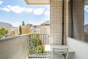 Modernes Lifestyle-Apartment mit Balkon – 10717 Berlin – Vorschaubild 2