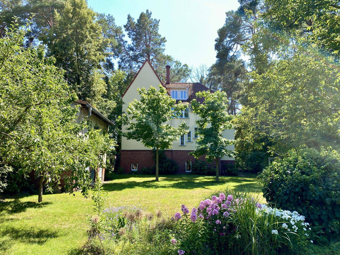 Repräsentativ & Historisch: 260 m² Wohn-/Nutzfläche in hochwertig sanierter Villa mit Gesindehaus – Falkensee – Vorschaubild 3