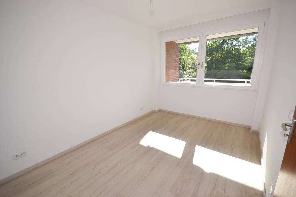 Sonnige 2-Zimmer-Wohnung mit weitem Blick u. TG-Stellplatz – Hamburg – Vorschaubild 7