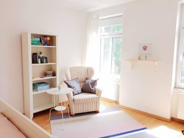 Möblierte 2-Zimmer-Wohnung in der Südvorstadt – Balkon, Lift, Strom & WLAN inklusive – Leipzig – Vorschaubild 7