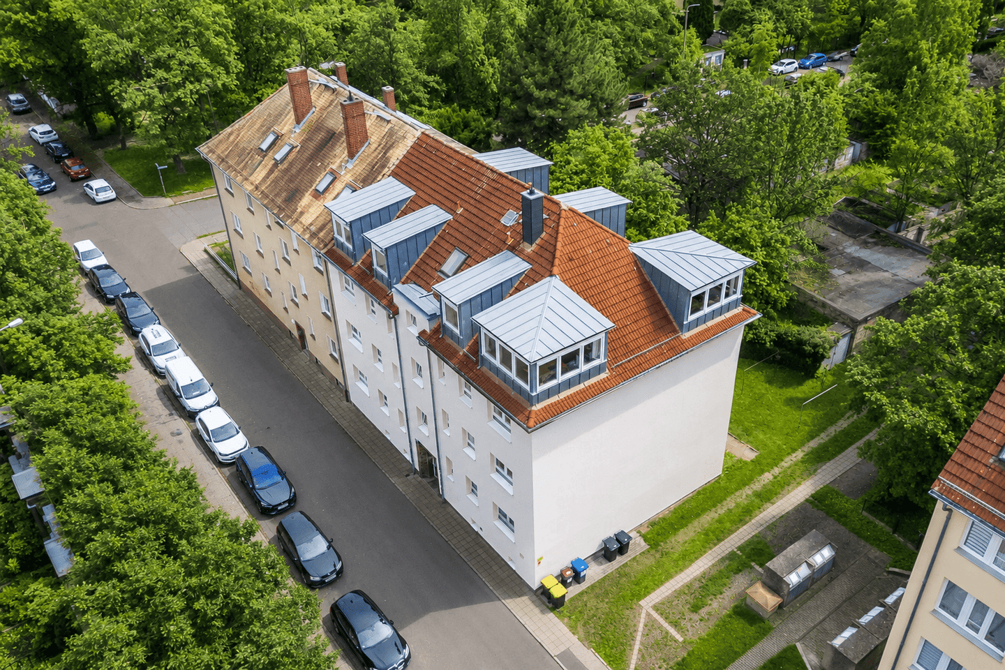 FOKUS AUF DAS WESENTLICHE | Vermietete 2-Raum-Wohnung mit Wintergarten und Tageslichtbad – Leipzig – Vorschaubild 2