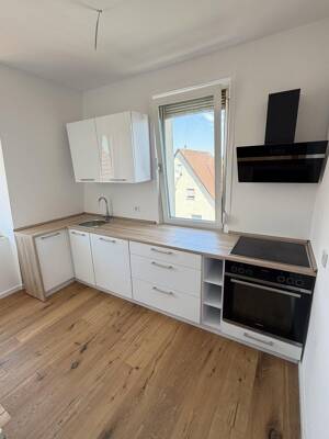 Kernsanierte 2- & 3-Zimmerwohnungen mit Einbauküche - WG, Paare & Familien willkommen – 70435 Stuttgart – Vorschaubild 1