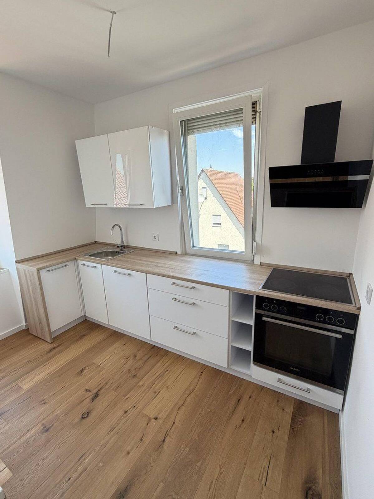 Kernsanierte 2- & 3-Zimmerwohnungen mit Einbauküche - WG, Paare & Familien willkommen – 70435 Stuttgart – Bild 1 von 9