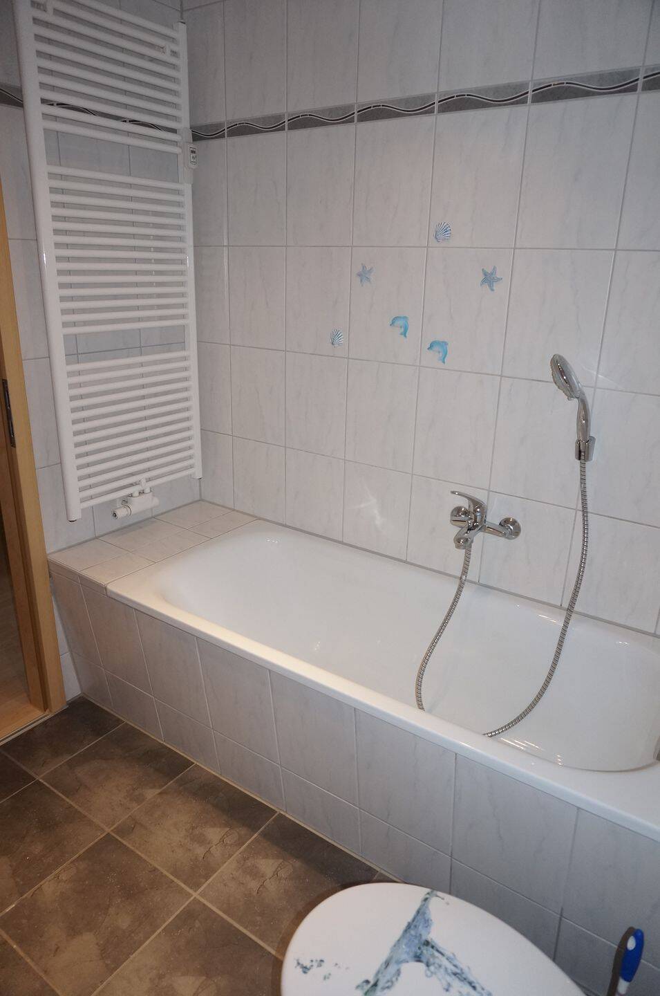 INKL. Einbauküche - Balkon - Bad mit Fenster - frei ab 1.10.16 – Chemnitz – Vorschaubild 6