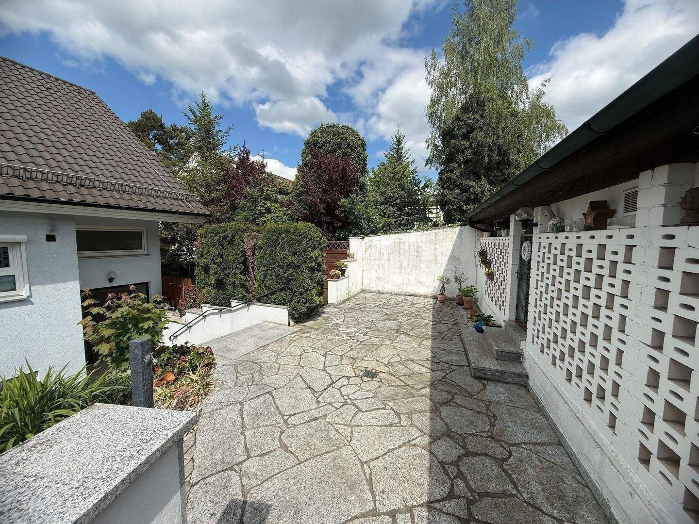 Wohlfühlen im Grünen | Schöne 3-Zimmer-Wohnung mit Terrasse und Gartenanteil